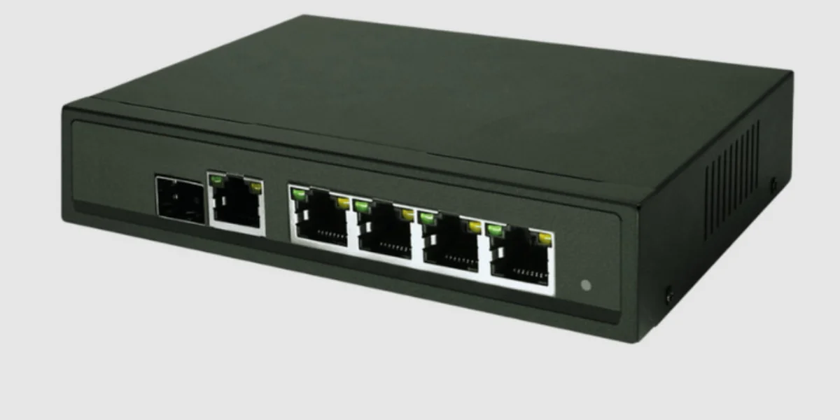 Switch Trang Bị Cổng Up Link